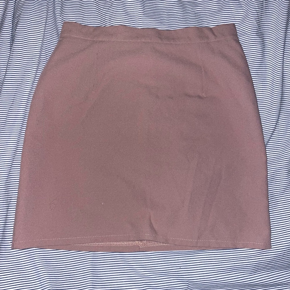 Boohoo dust pink skirt